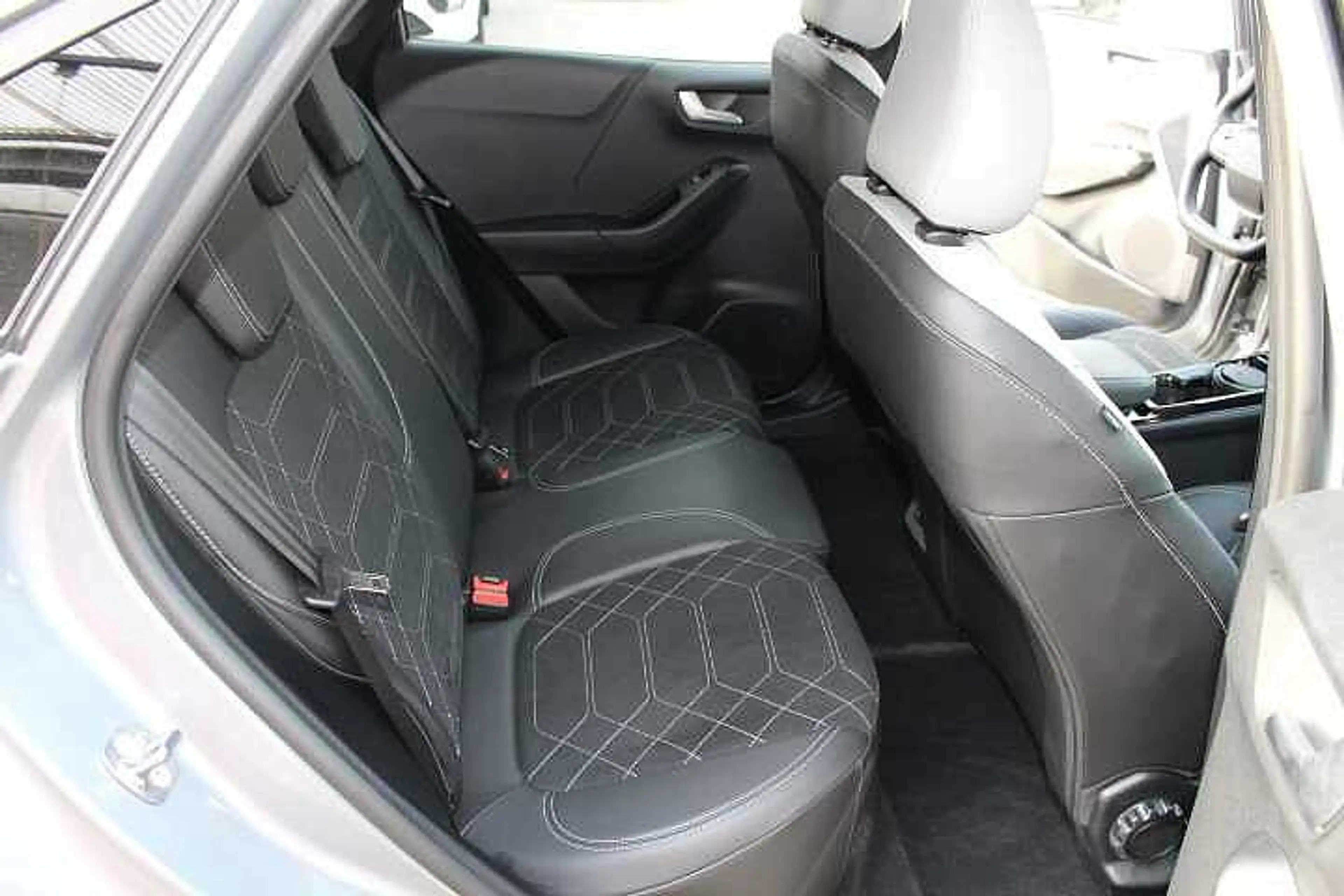 Ford Puma Gen-E Puma Gen E Premium  43 kWh — photo 10