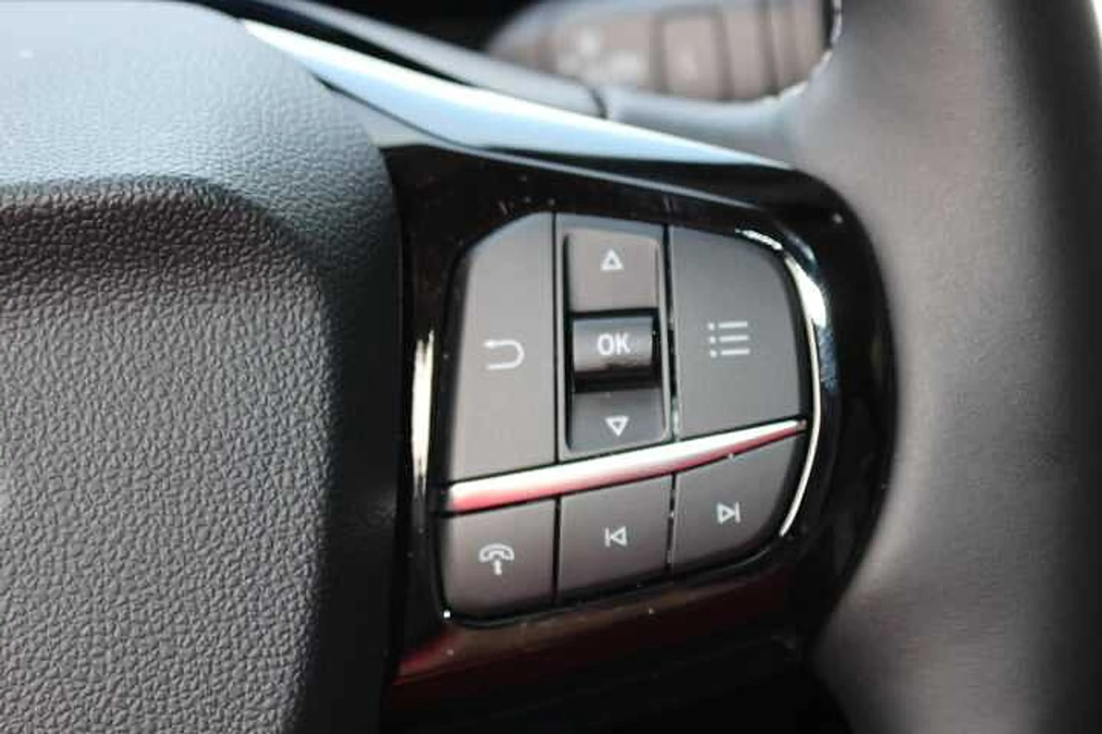 Ford Puma Gen-E Puma Gen E Premium  43 kWh — photo 18