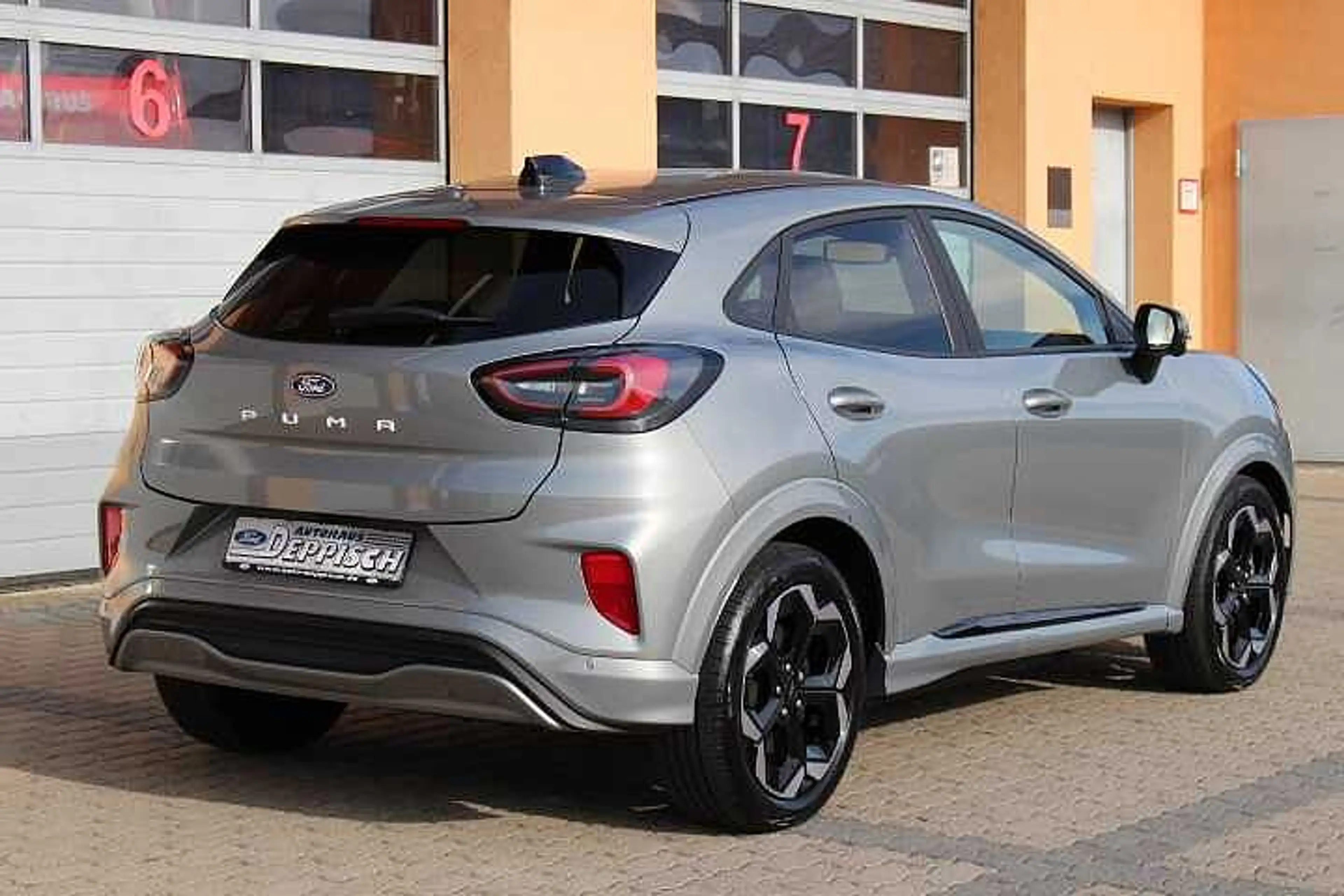 Ford Puma Gen-E Puma Gen E Premium  43 kWh — photo 2