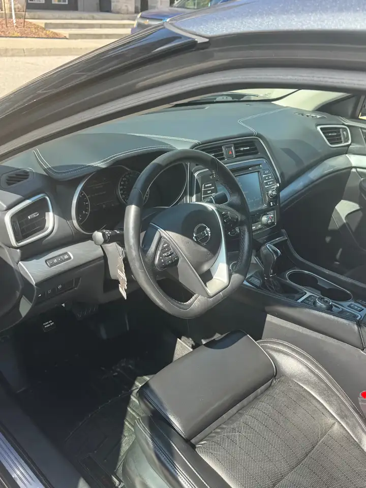 Nissan Maxima снимка Nissan Maxima