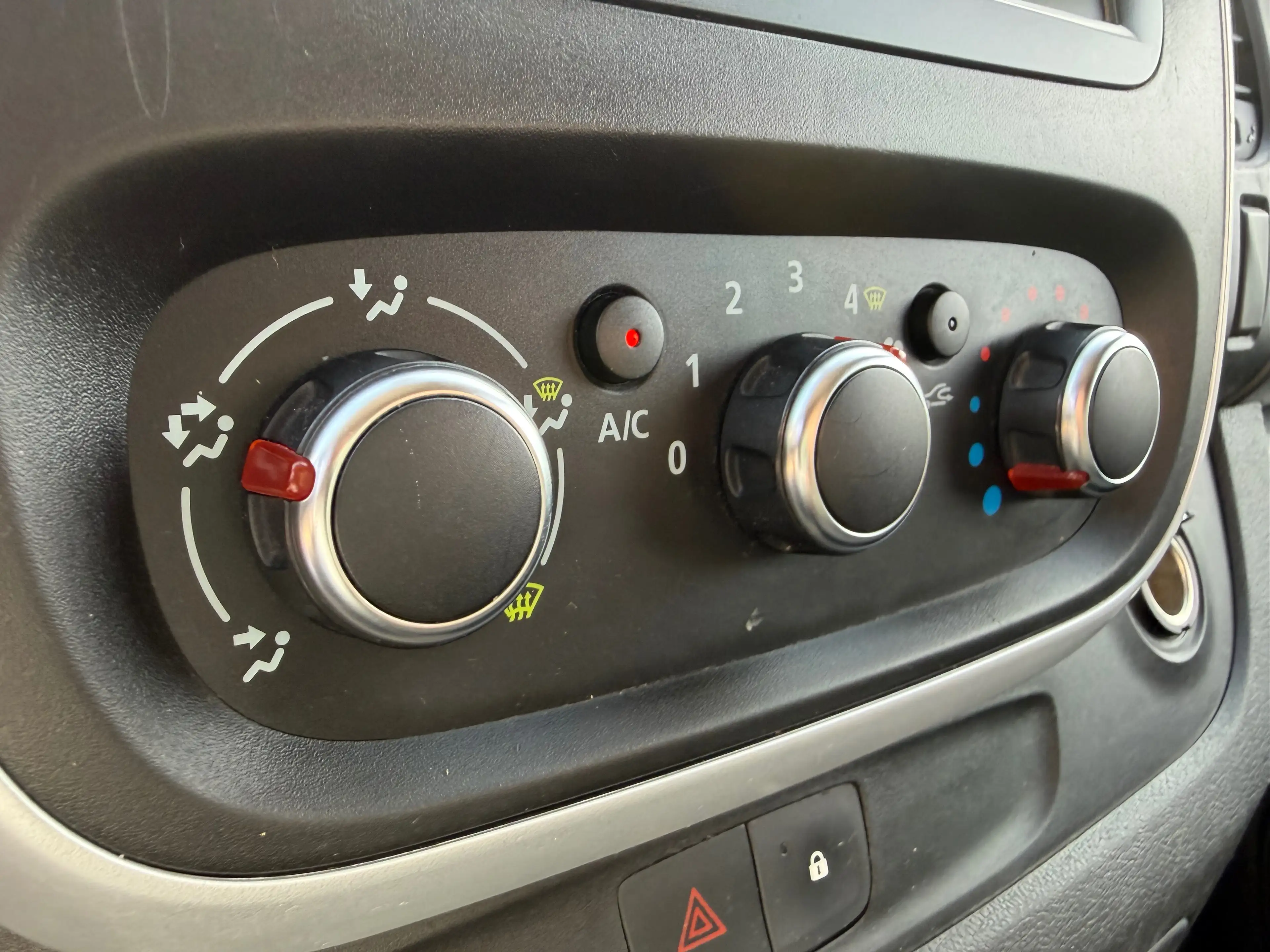 Fiat Talento 2.0 Multijet L2H1 - Utilitaire - 3 Places - Airco - Caméra - Navigation — photo 12
