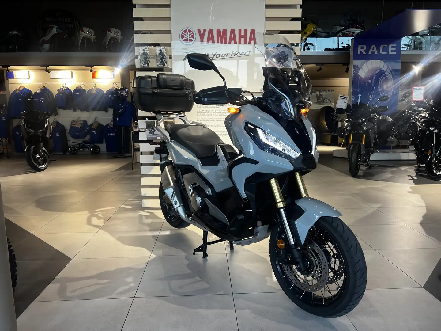 Honda X-ADV Grijs - 2