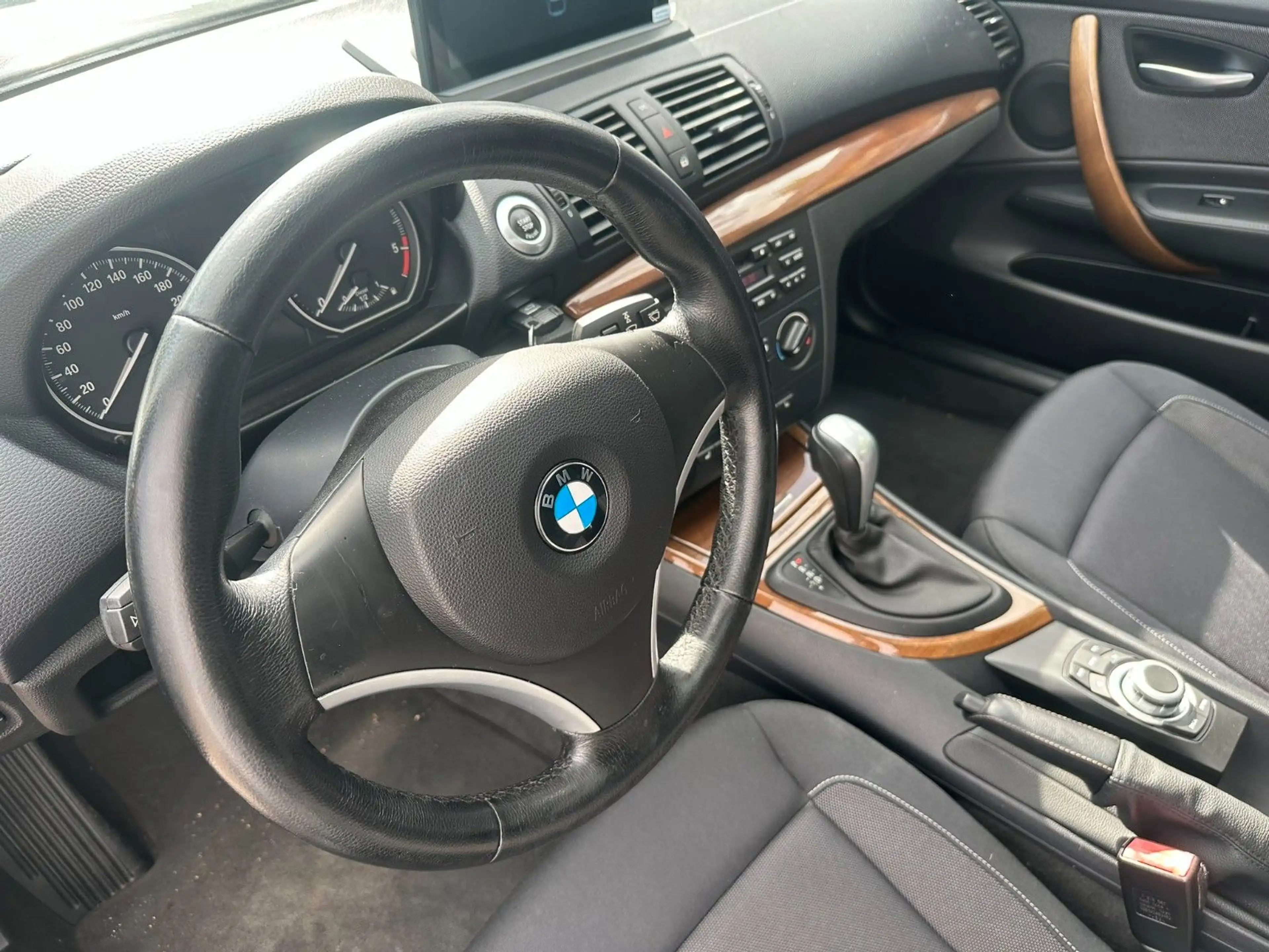 BMW 120 d Coupe*Automatik*Navi*R-Cam*Klima*PDC*Top* — photo 9