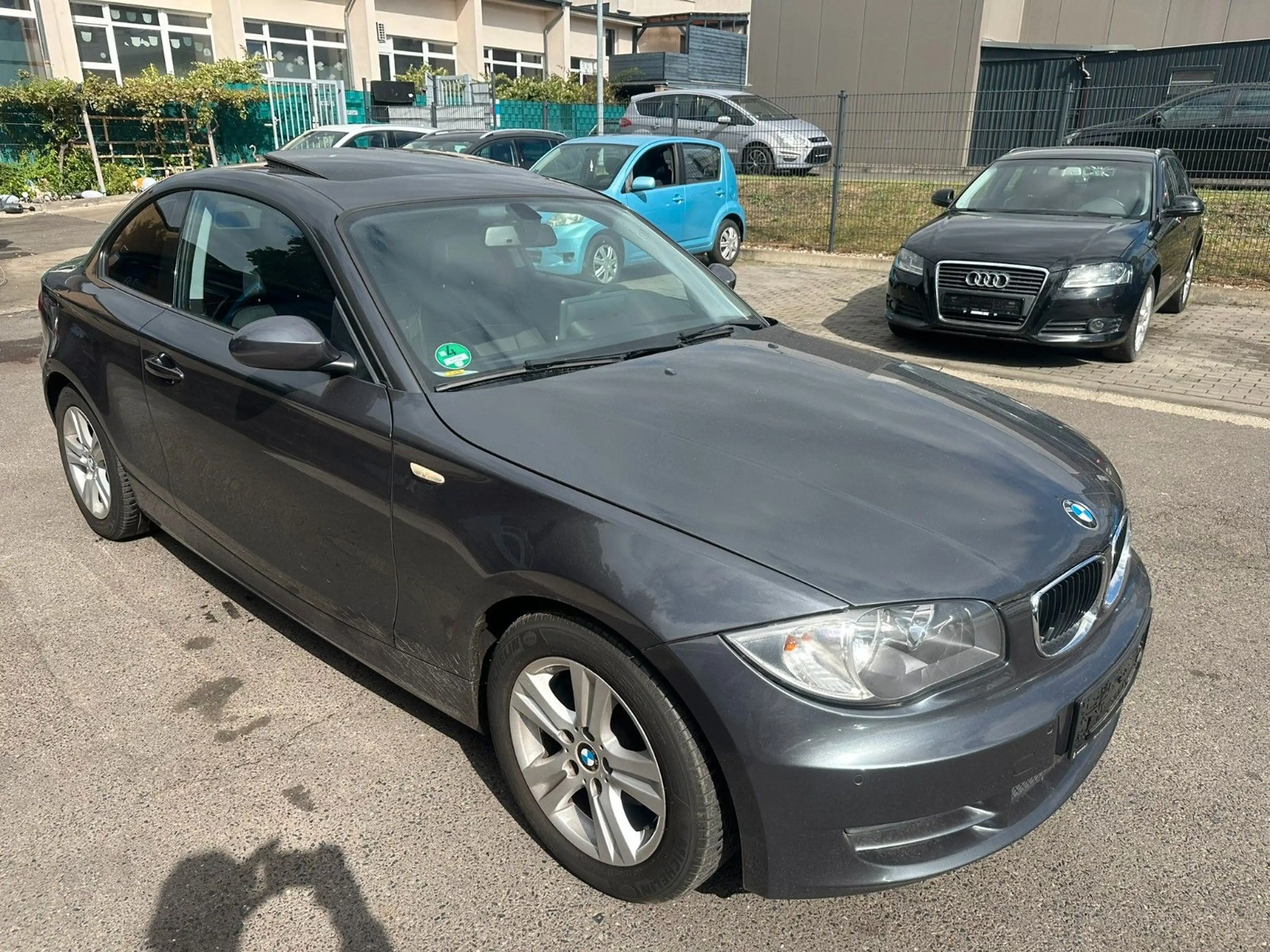 BMW 120 d Coupe*Automatik*Navi*R-Cam*Klima*PDC*Top* — photo 2