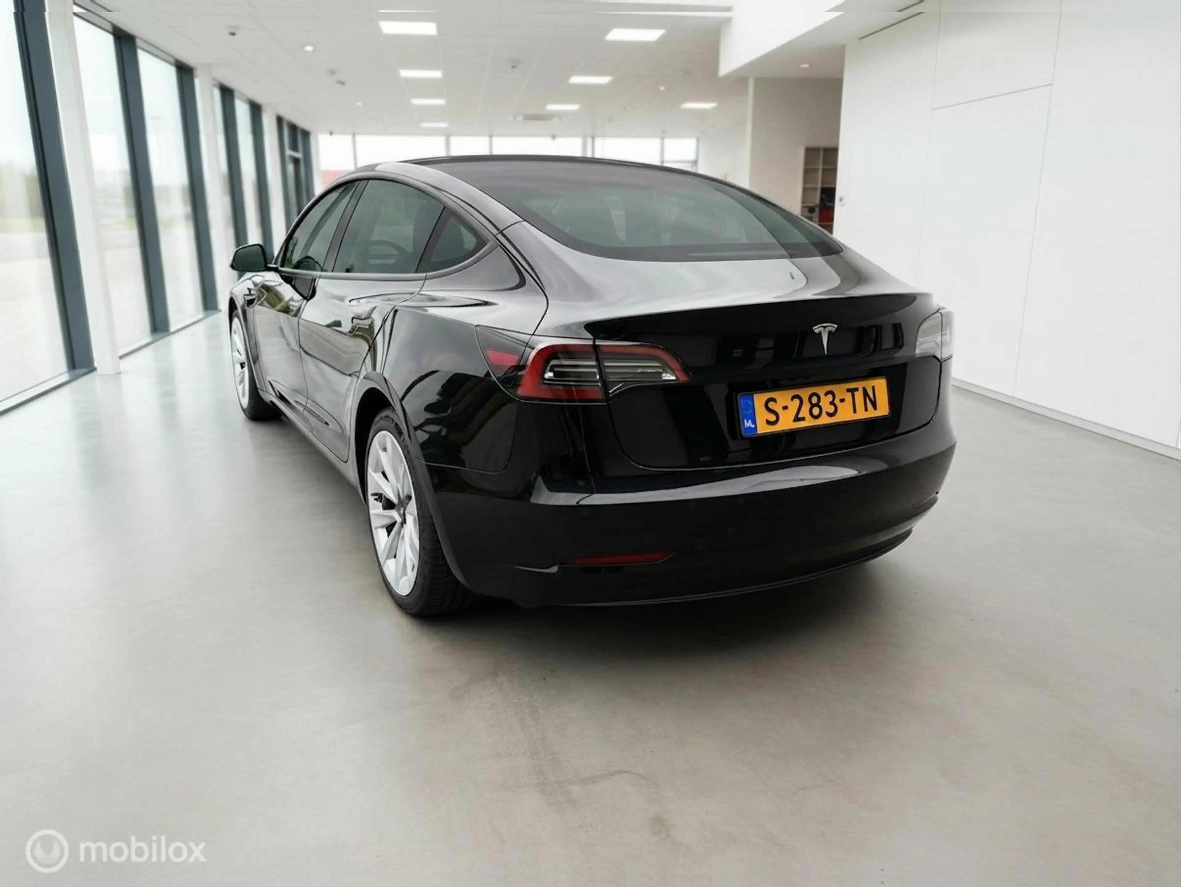 Tesla Model 3 Standard RWD Plus | 60 kWh LFP | Warmtepomp | 19" — photo 6