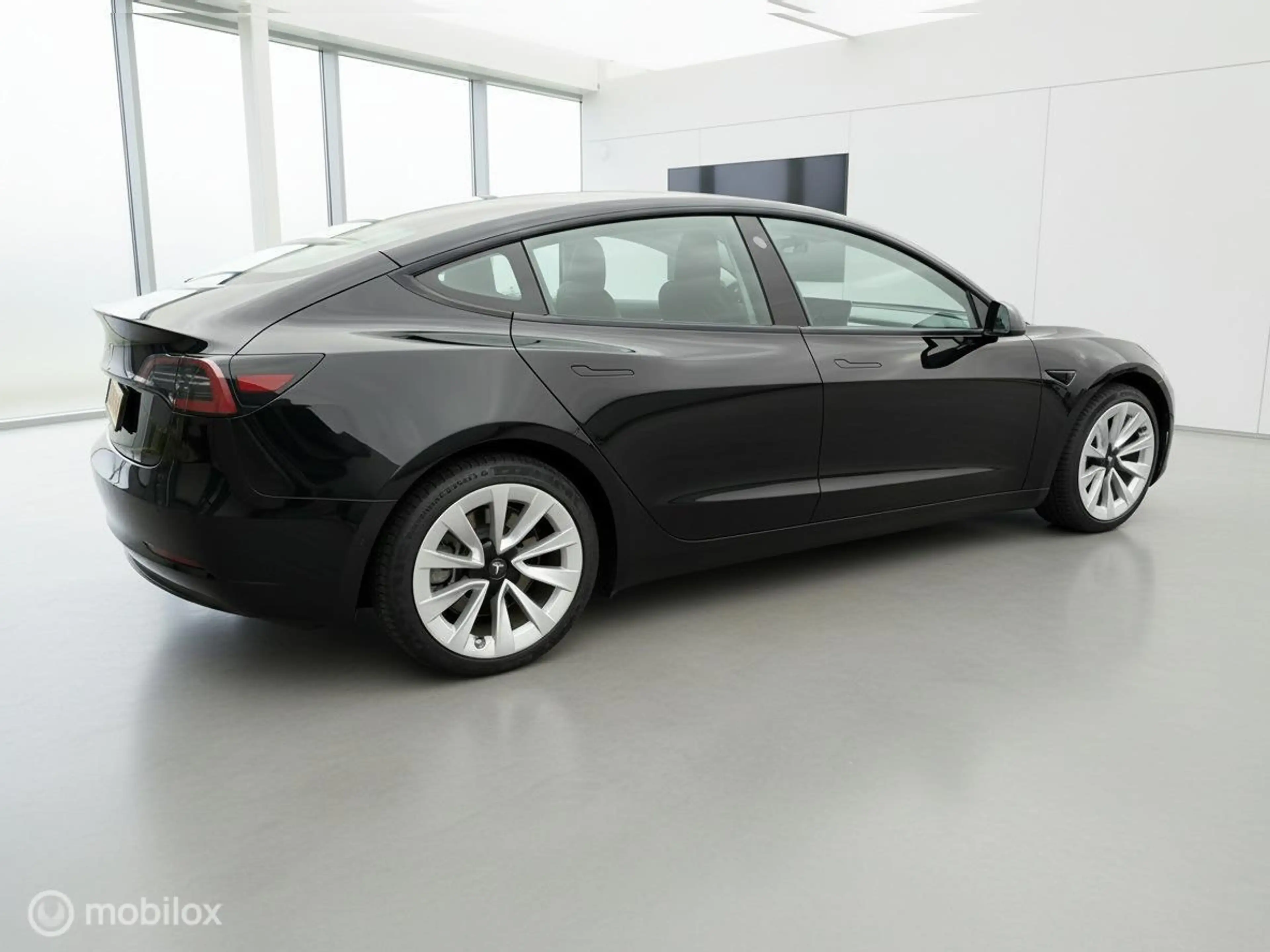 Tesla Model 3 Standard RWD Plus | 60 kWh LFP | Warmtepomp | 19" — photo 9