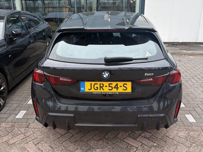 BMW 120 1-serie M-Sport Pro | Panorama | 18" — photo 4
