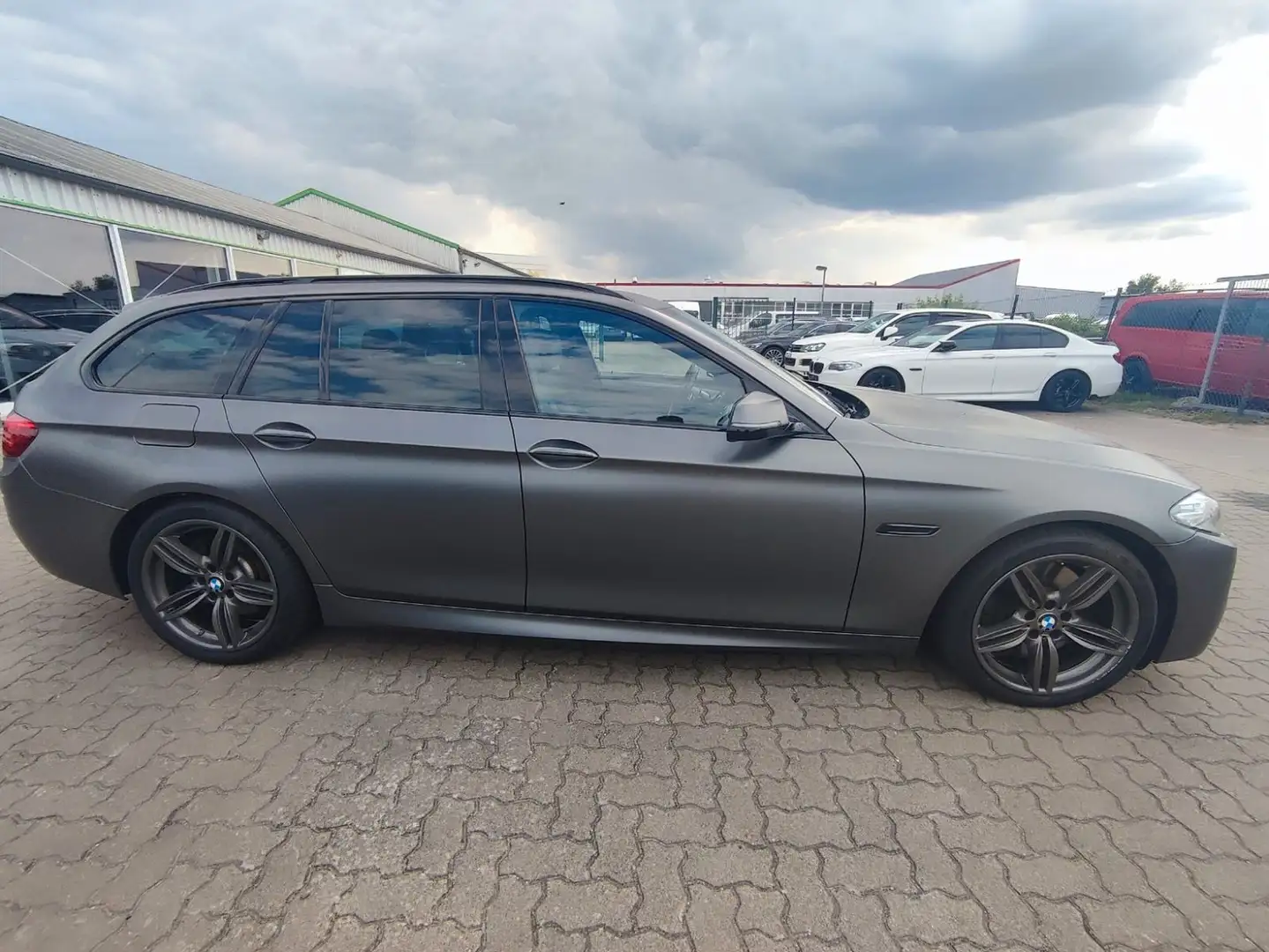 BMW 550 Gris - 2