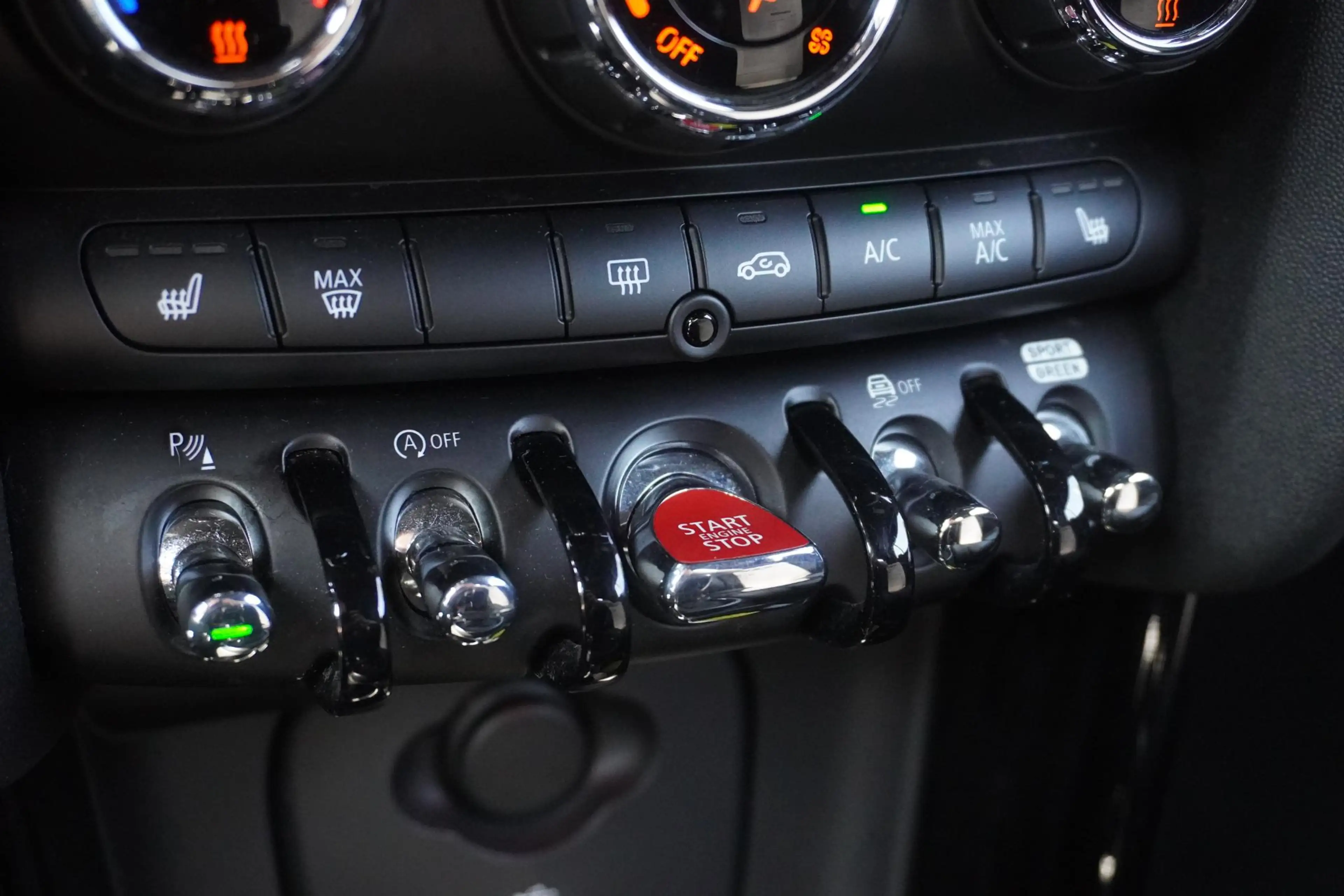 MINI Cooper S Cabrio | Resolute Edition | Stuurwielrand verwarmd | Harm — photo 12