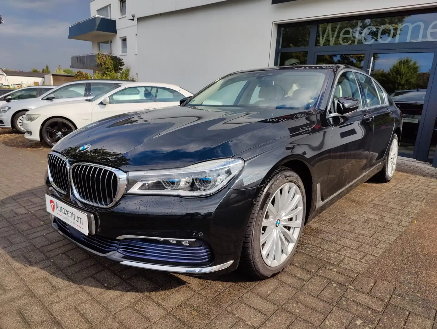 BMW 730 Baureihe 7 Lim 730 d Noir - 1