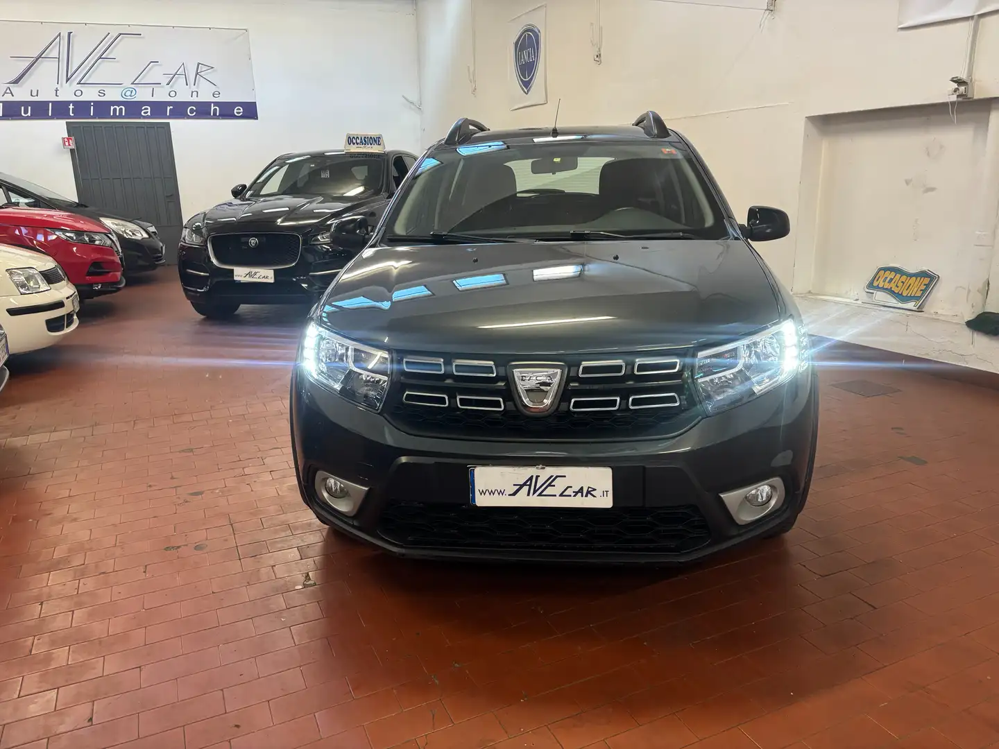 Dacia Sandero Stepway 0.9 tce Gpl 1PROPRIETARIA OK NEOPATENTATI Grijs - 2