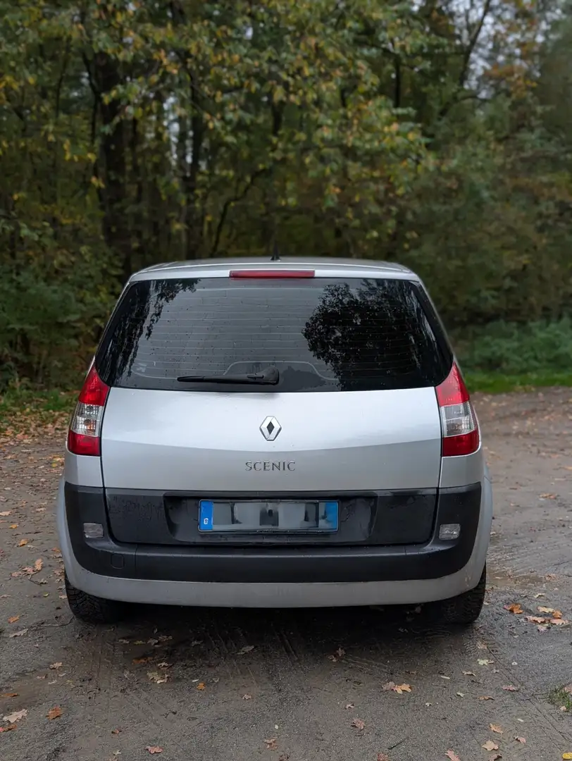 Renault Scenic 1.6 16V Avantage Grau - 2