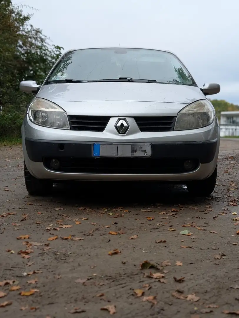 Renault Scenic 1.6 16V Avantage Grau - 1