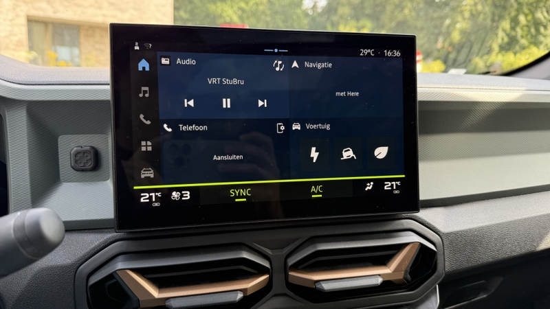Dacia Bigster Hybrid 155 Extreme — photo 15