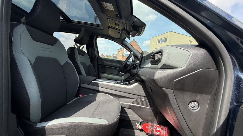 Dacia Bigster Hybrid 155 Extreme — photo 10