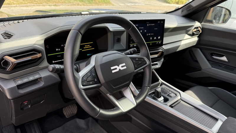 Dacia Bigster Hybrid 155 Extreme — photo 12