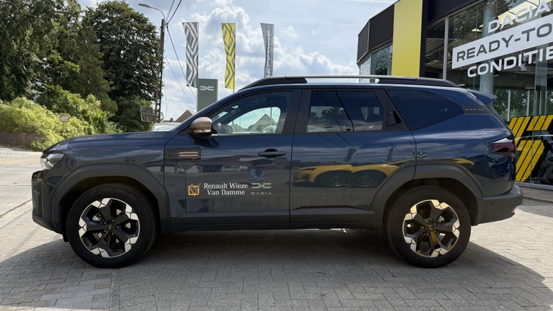 Dacia Bigster Hybrid 155 Extreme — photo 2