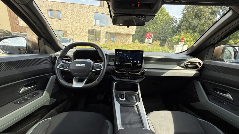 Dacia Bigster Hybrid 155 Extreme — photo 8