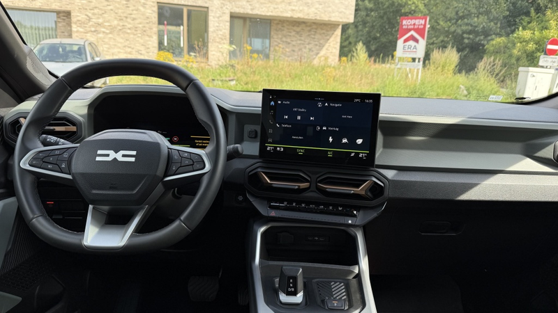 Dacia Bigster Hybrid 155 Extreme — photo 7