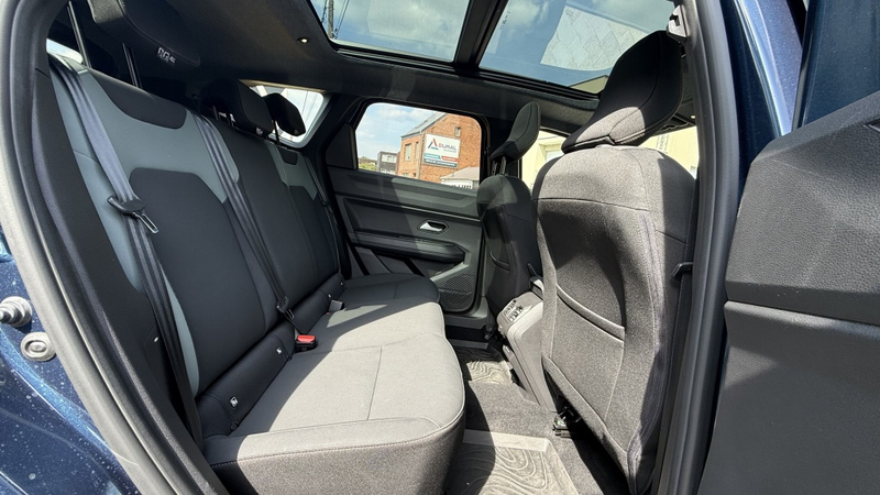 Dacia Bigster Hybrid 155 Extreme — photo 9