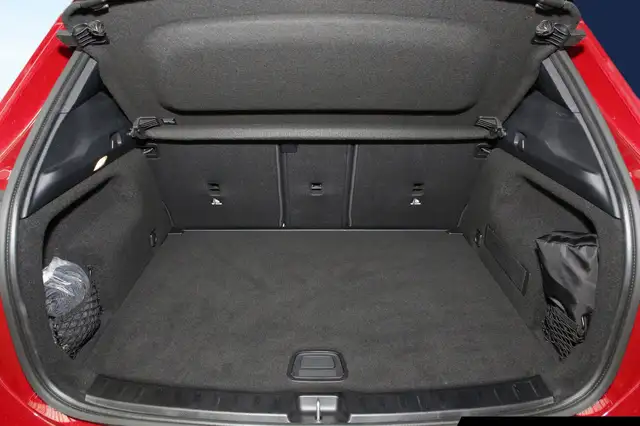 Mercedes-Benz GLA view 15