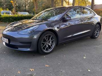 Model 3 60 kWh Standard Plus - Beschikbaarheid: midden tot eind december 2026.
