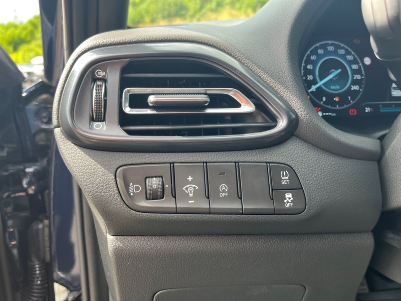 Hyundai i30 1.5 T-GDI 48V-Hybrid N Line — photo 13