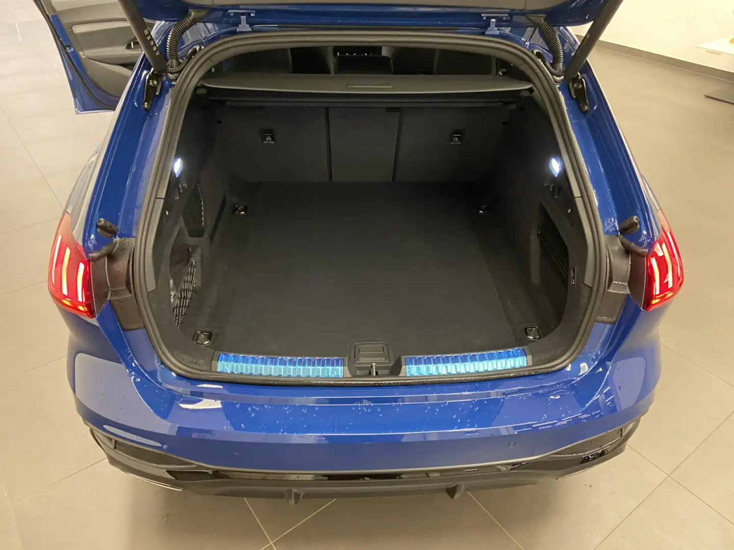 Audi A5 Avant S line TFSI quattro 204 CV / 150 kW S tronic Bleu - 2