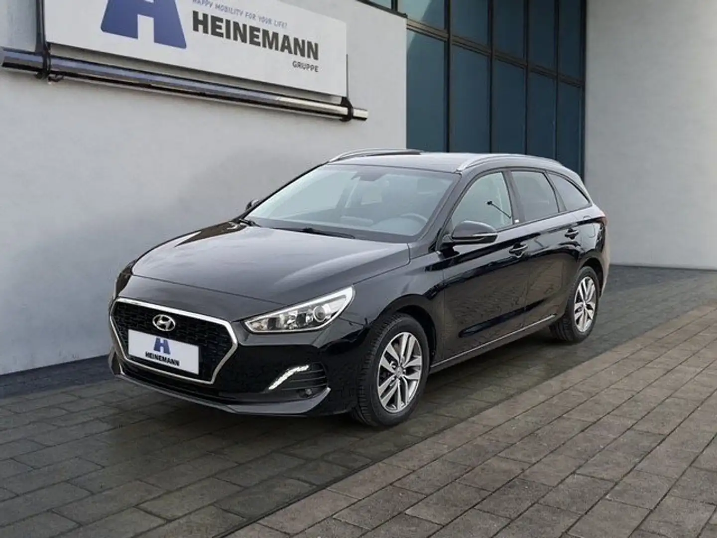Hyundai i30 Kombi 1.4 T-GDI DCT YES! Diesel Automatik Navi SHZ Schwarz - 1