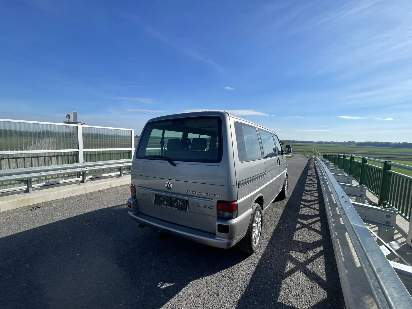 Volkswagen T4 Multivan Syncro TDI - 2
