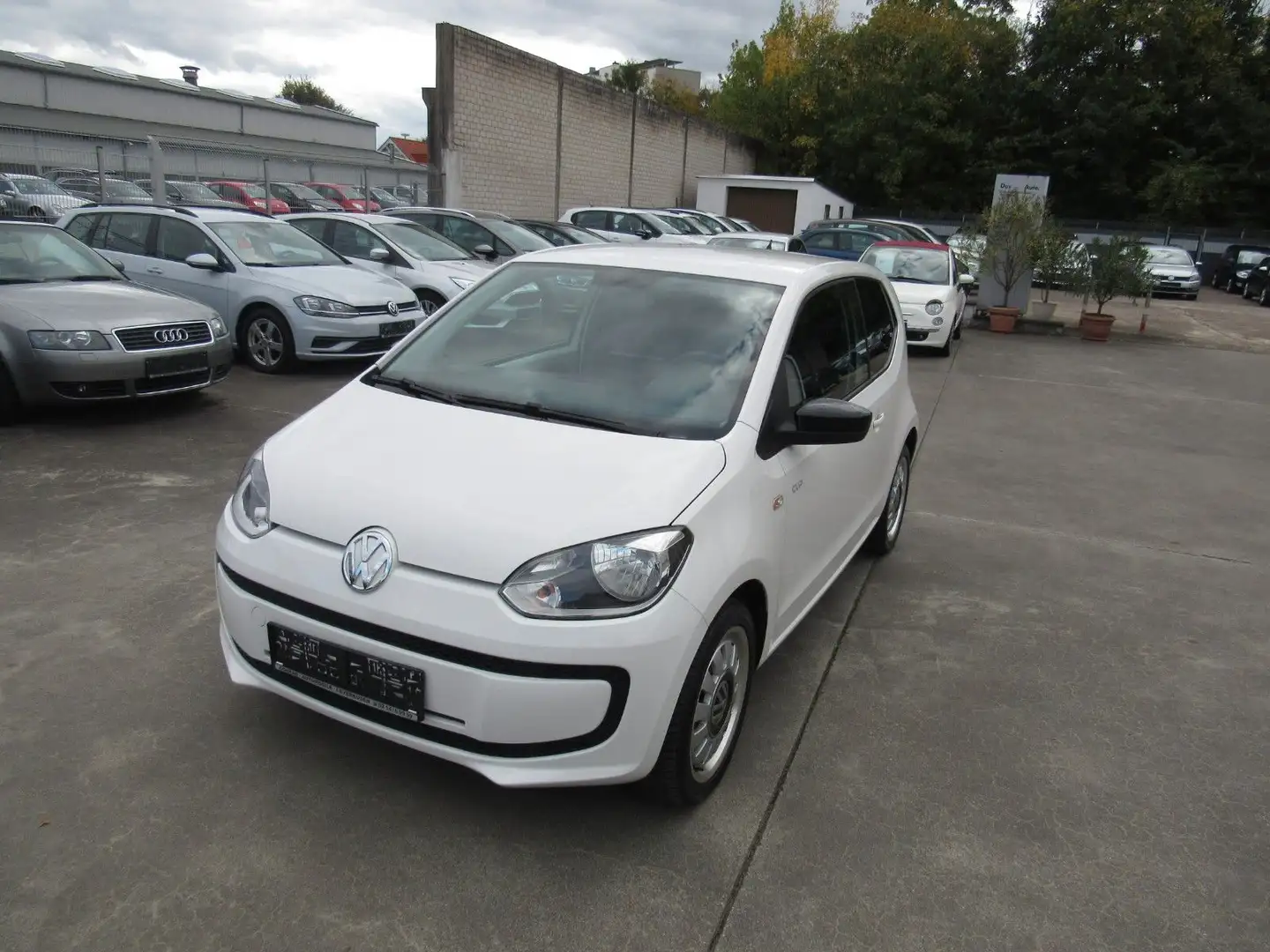 Volkswagen up! cup up!,KLIMA,89500 KM. Alb - 1
