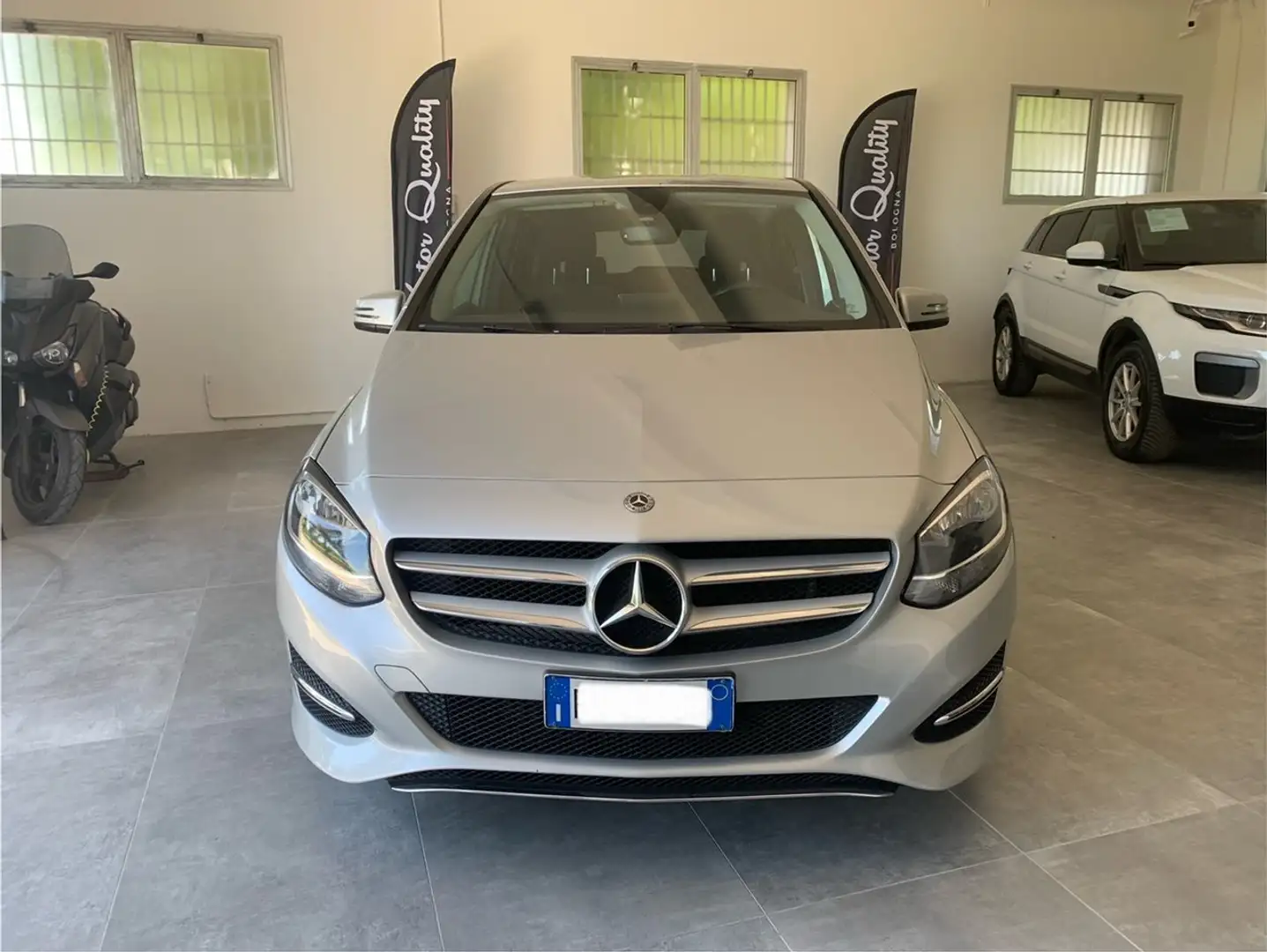Mercedes-Benz B 180 B 180 d (cdi) Executive Adatto a NEOPATENTATI Plateado - 2