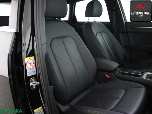 Audi Q3 view 11
