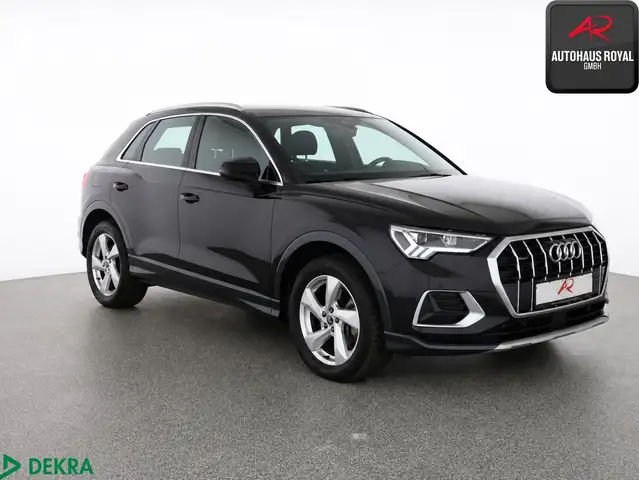 Audi Q3 view 7