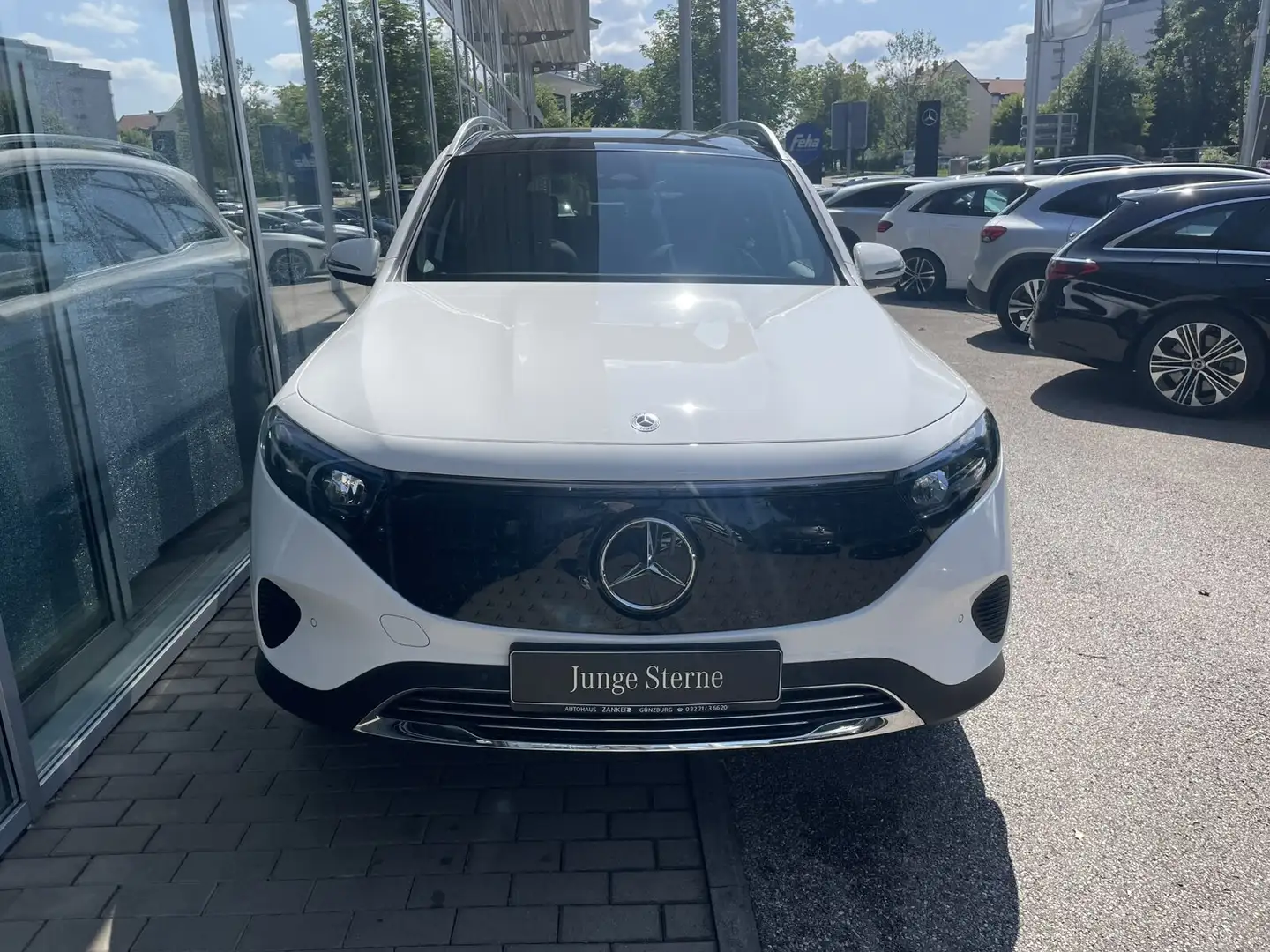 Mercedes-Benz EQB 350 EQB 350 4M *PANO*KAMERA*WINTER*EASY*AMBI*DAB* Navi Weiß - 2