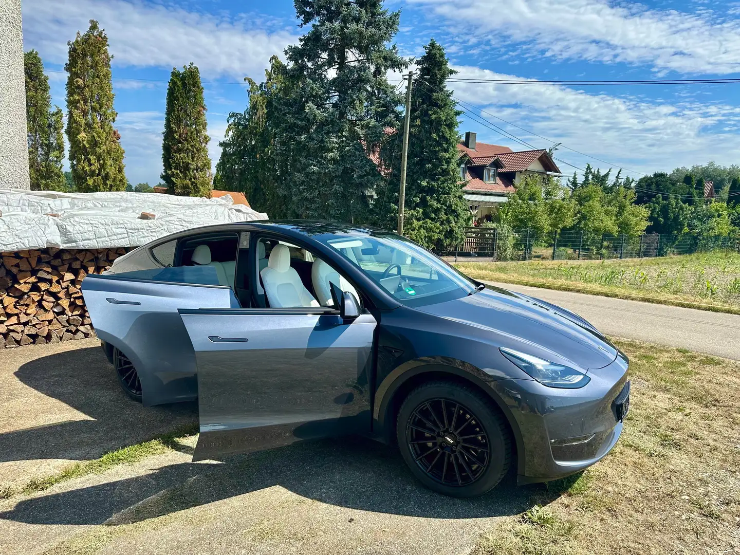 Tesla Model Y LR Long Range Dual AWD*MD23*schwarz&weiß*AHK*20 Grau - 1