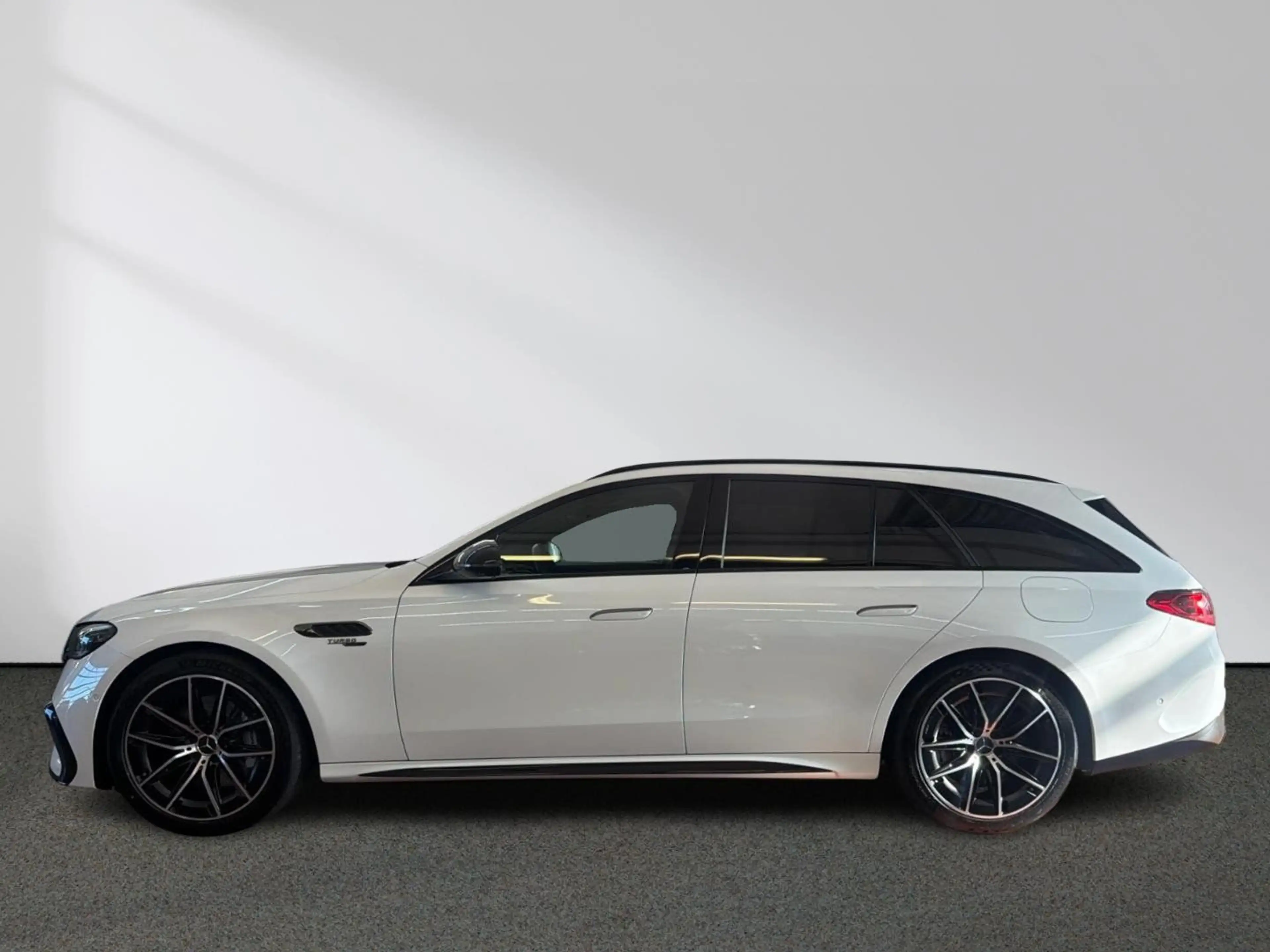 Mercedes-Benz E 53 AMG Hybrid 4M+ T Night Digital-L. 360° AHK — photo 3