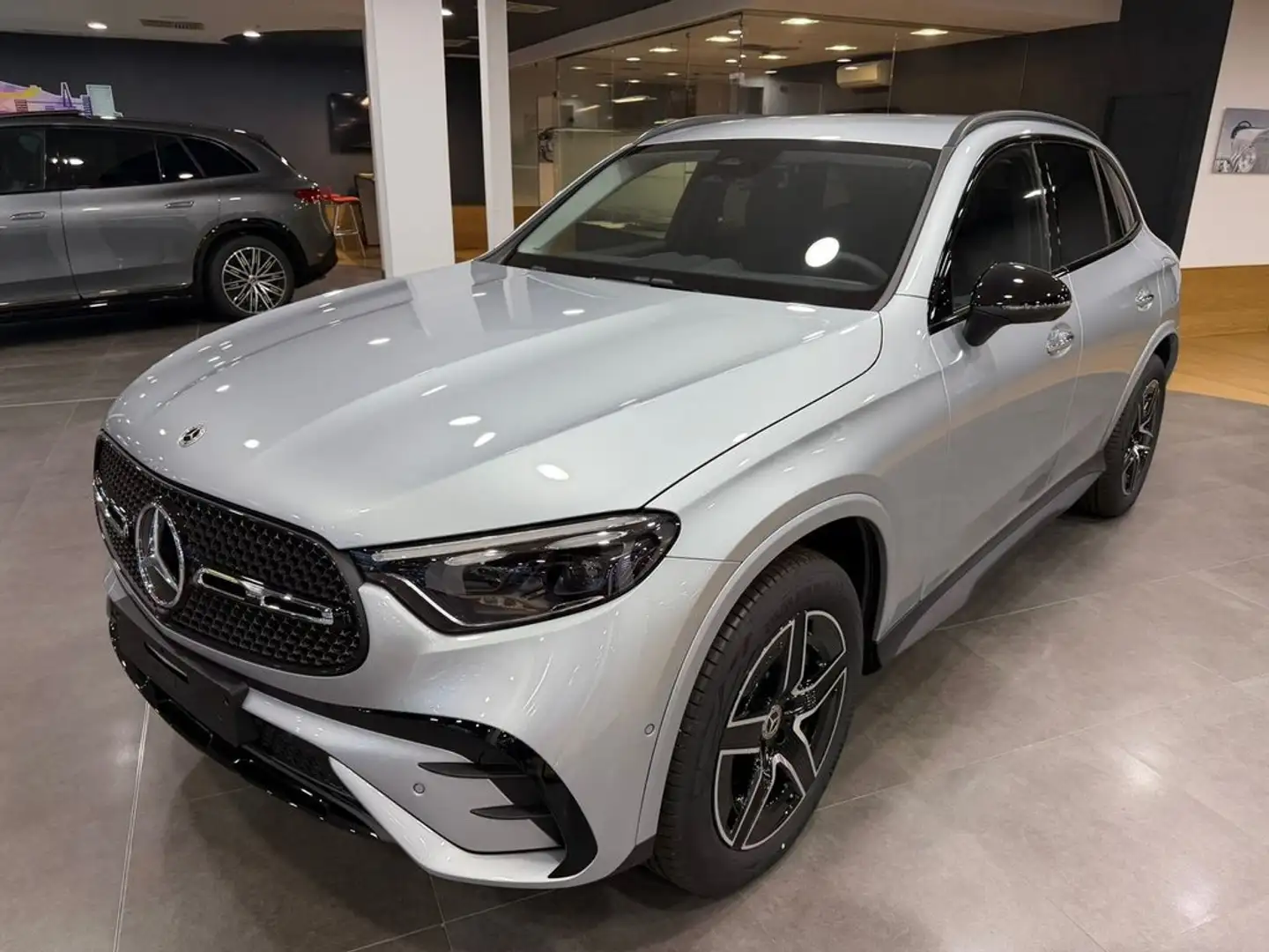 Mercedes-Benz CLC GLC 300 de 4MATIC con tecnología híbrida EQ Silber - 1