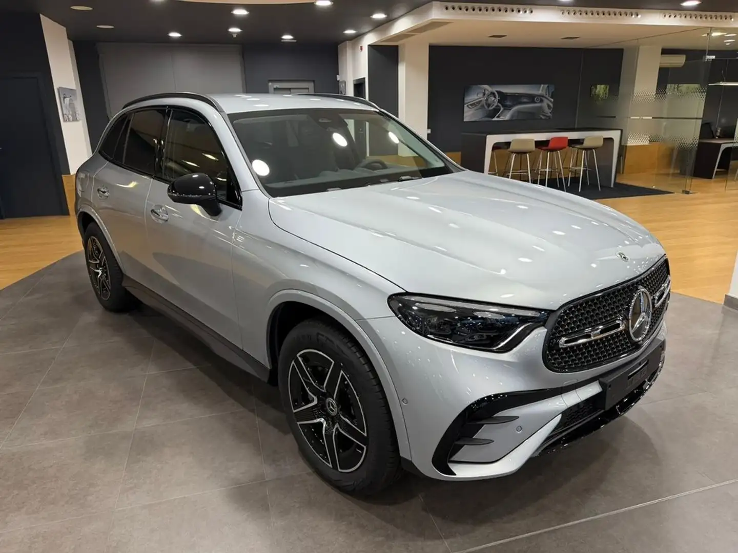 Mercedes-Benz CLC GLC 300 de 4MATIC con tecnología híbrida EQ Silber - 2
