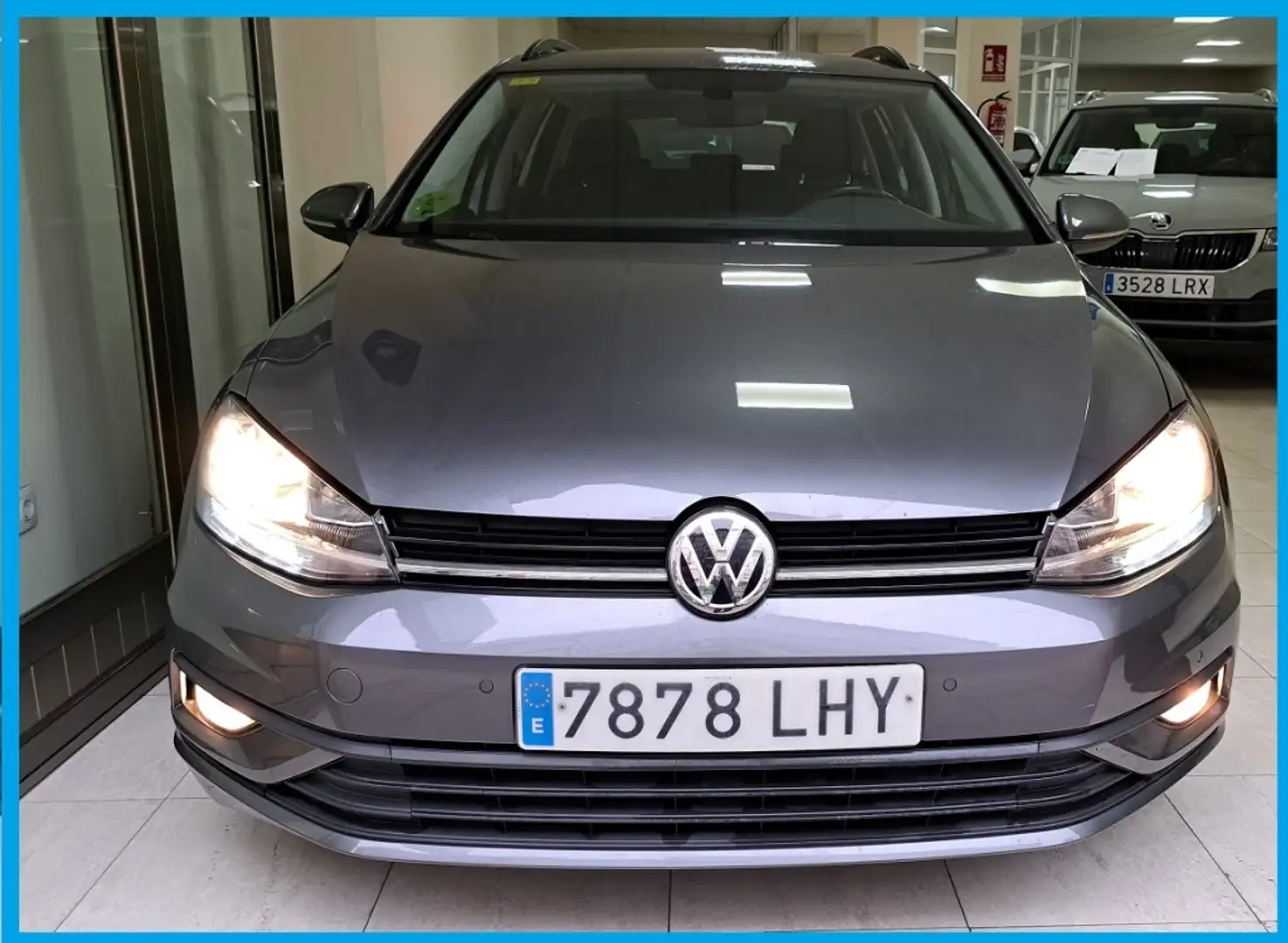 Volkswagen Golf Variant 1.6TDI Last Edition Gris - 2