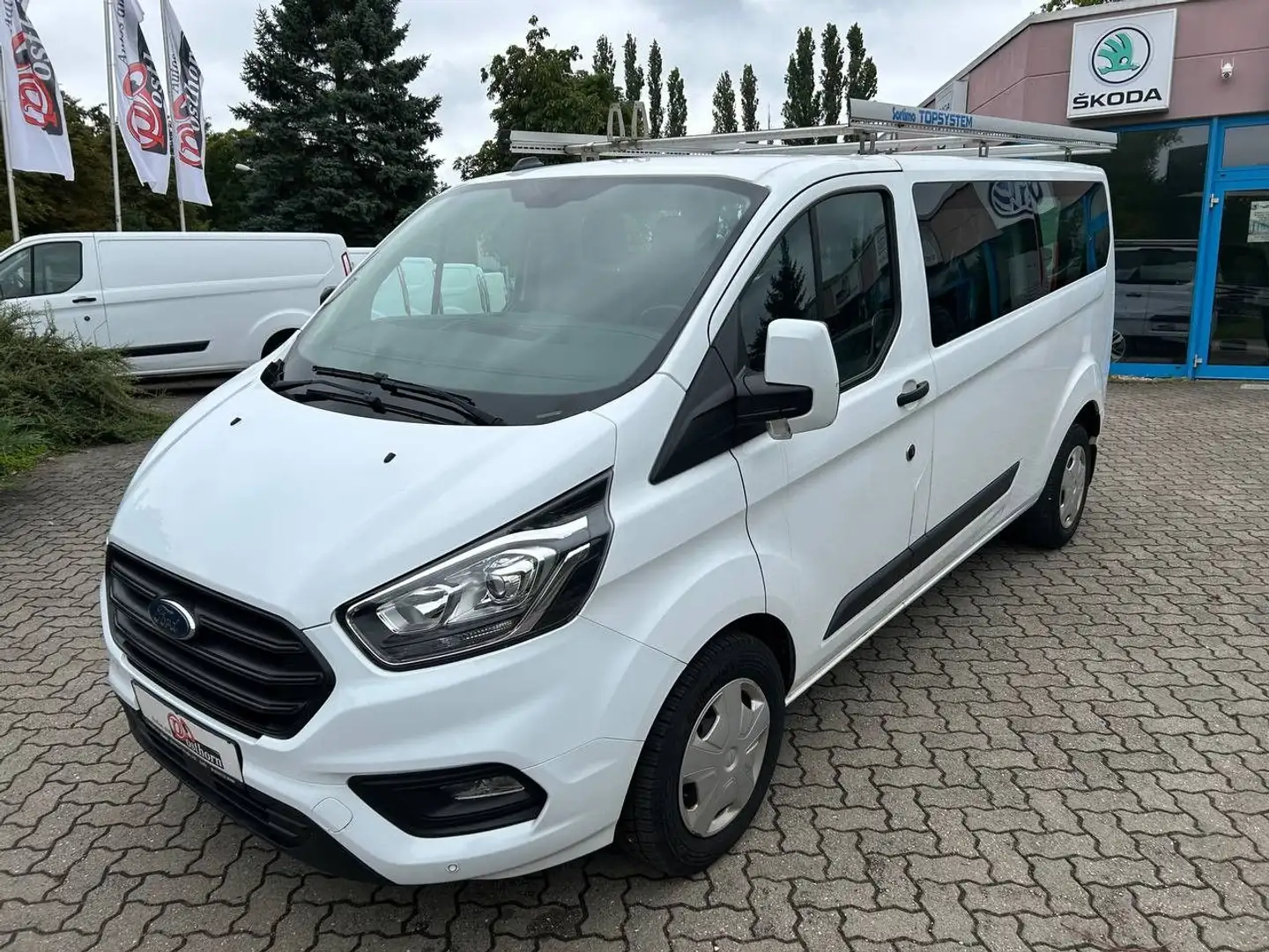Ford Transit Tourneo Custom Kombi 320 L2 Trend 9 Sitzer Blanco - 1