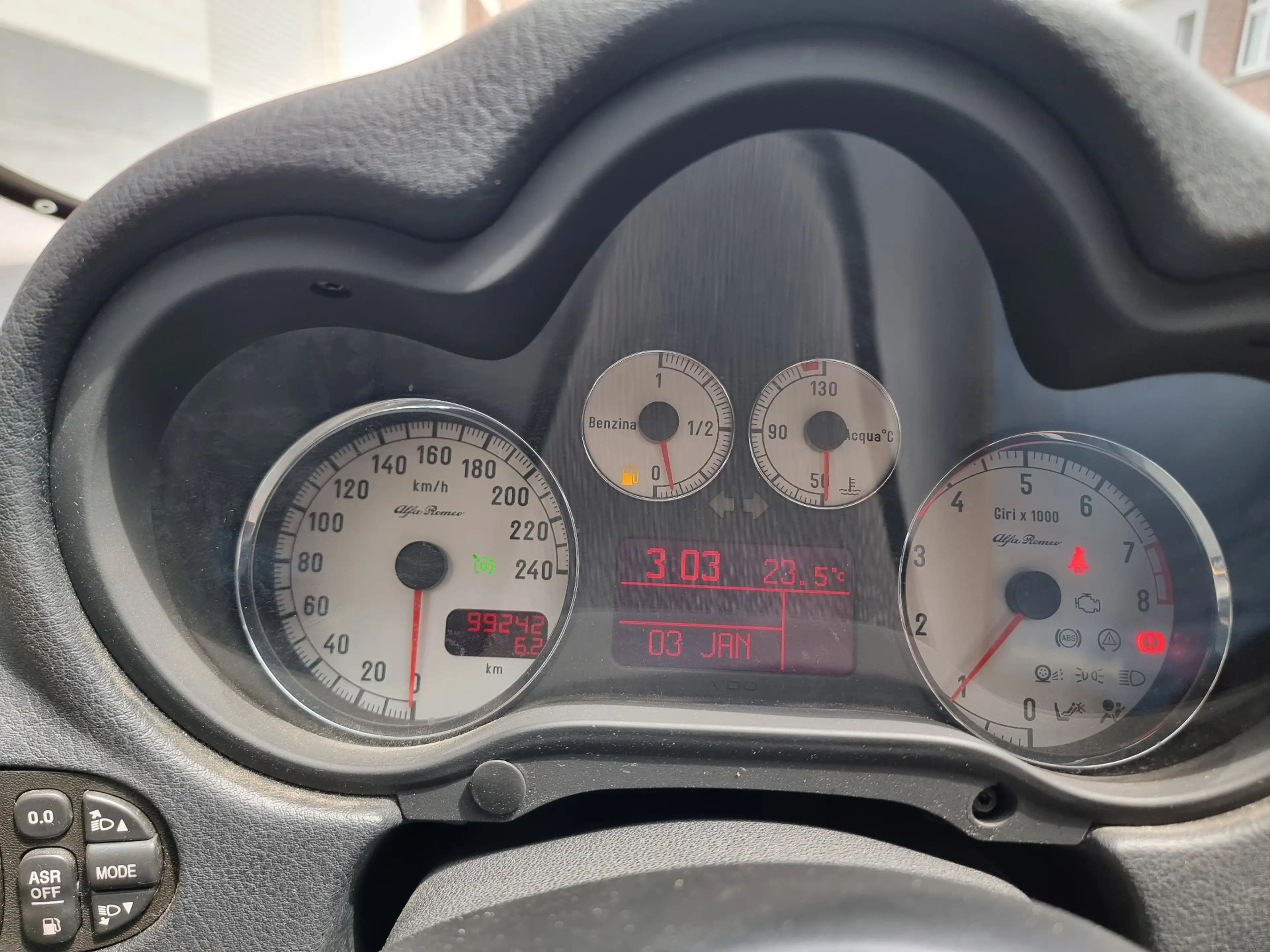 Alfa Romeo GT 2.0i JTS Progression — photo 11