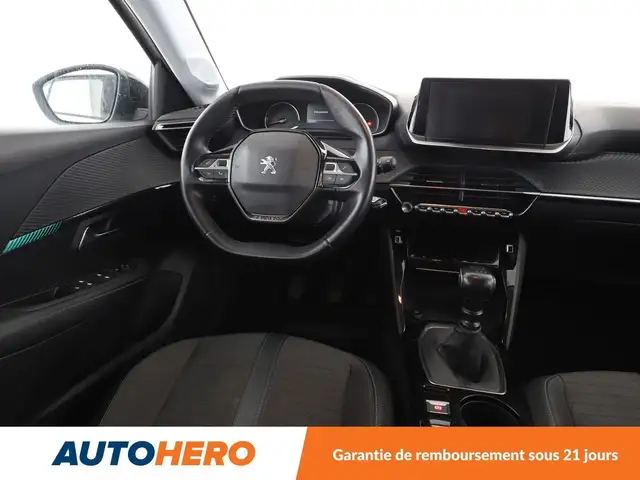 Peugeot 208 view 13