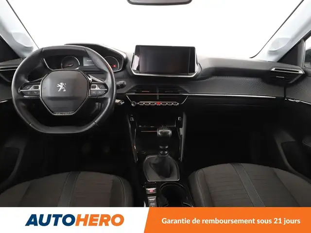 Peugeot 208 view 12