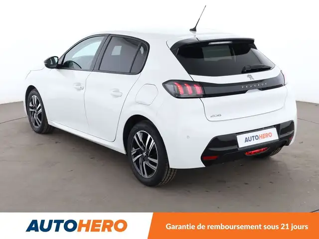 Peugeot 208 view 4