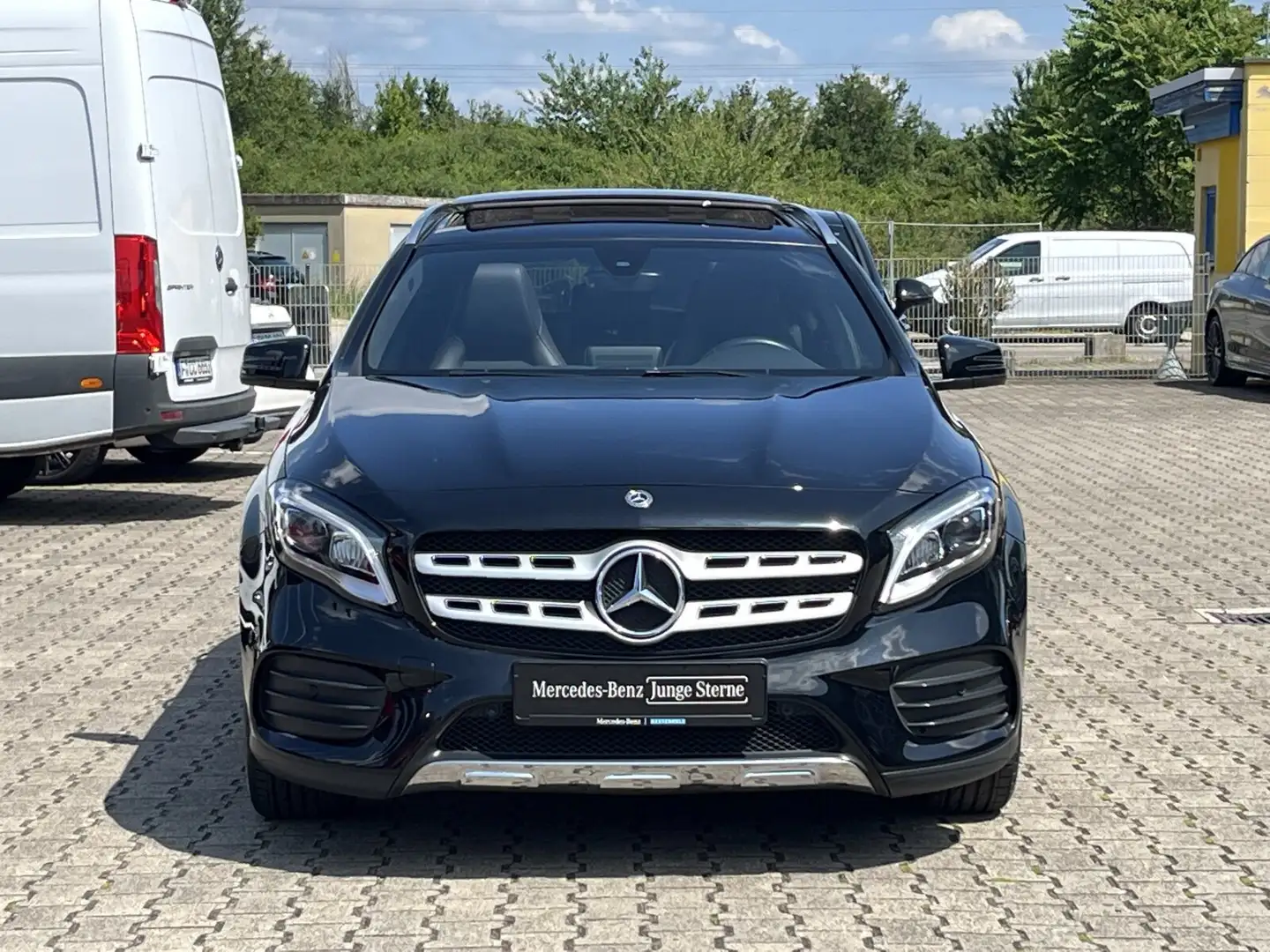 Mercedes-Benz GLA 250 GLA 250 4M AMG+PANO+KAMERA+LED+SHZ+EASYPACK+PDC Чёрный - 2