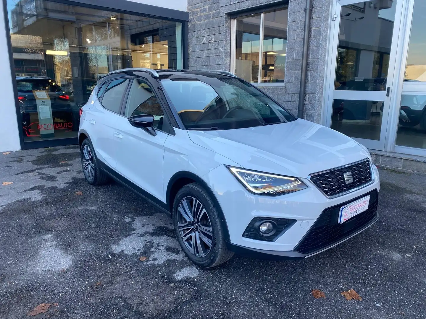 SEAT Arona Arona 1.0 ecotsi Xcellence 95cv Bianco - 1