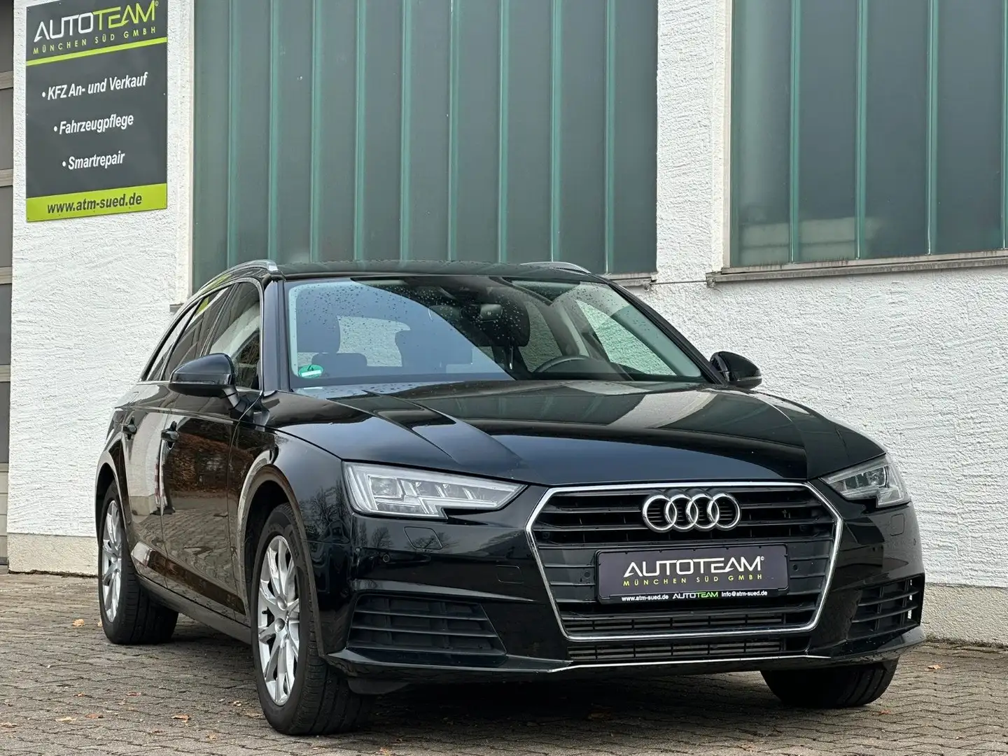 Audi A4 Avant 40 TFSI*LED*Matrix*Sportsitze*Kamera* Schwarz - 2