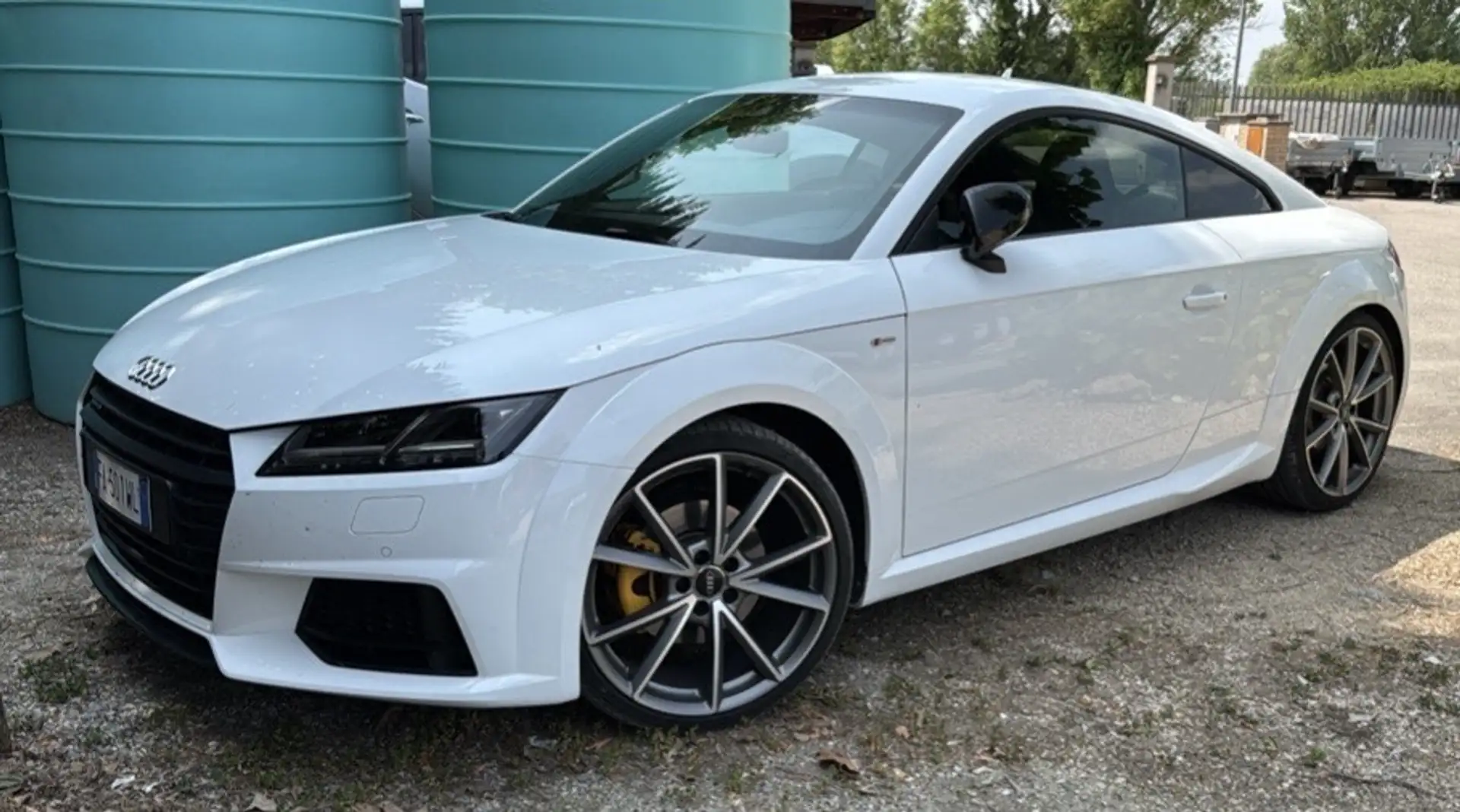 Audi TT Coupe 2.0 tfsi S line quattro s-tronic - 2