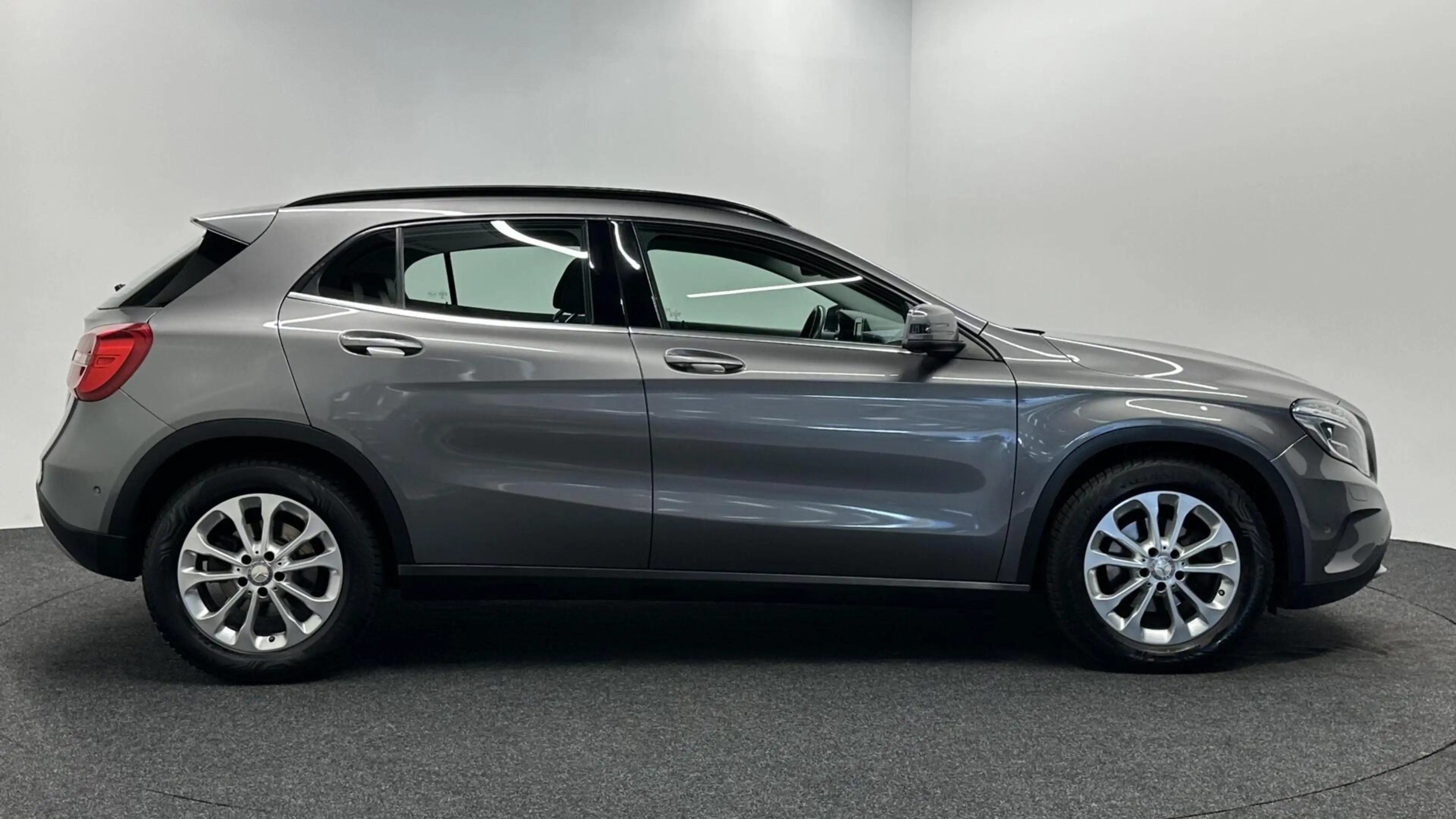 Mercedes-Benz GLA 200 Prestige NAVIGATIE CRUISE LM. — photo 9